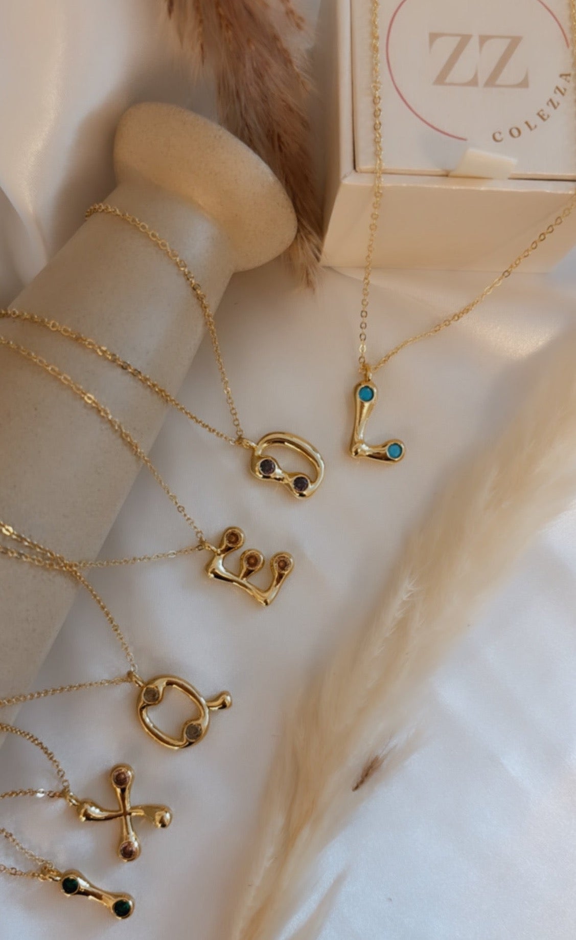 Mia Necklace - COLEZZA